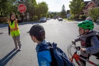 Sécurité scolaire : 65 brigadiers veillent sur les élèves de Sherbrooke
